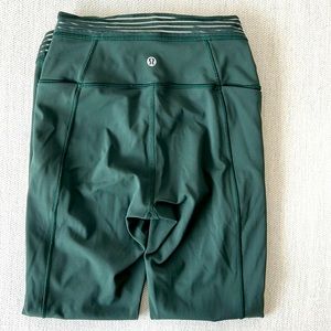 Lululemon yoga pants size 4 olive green